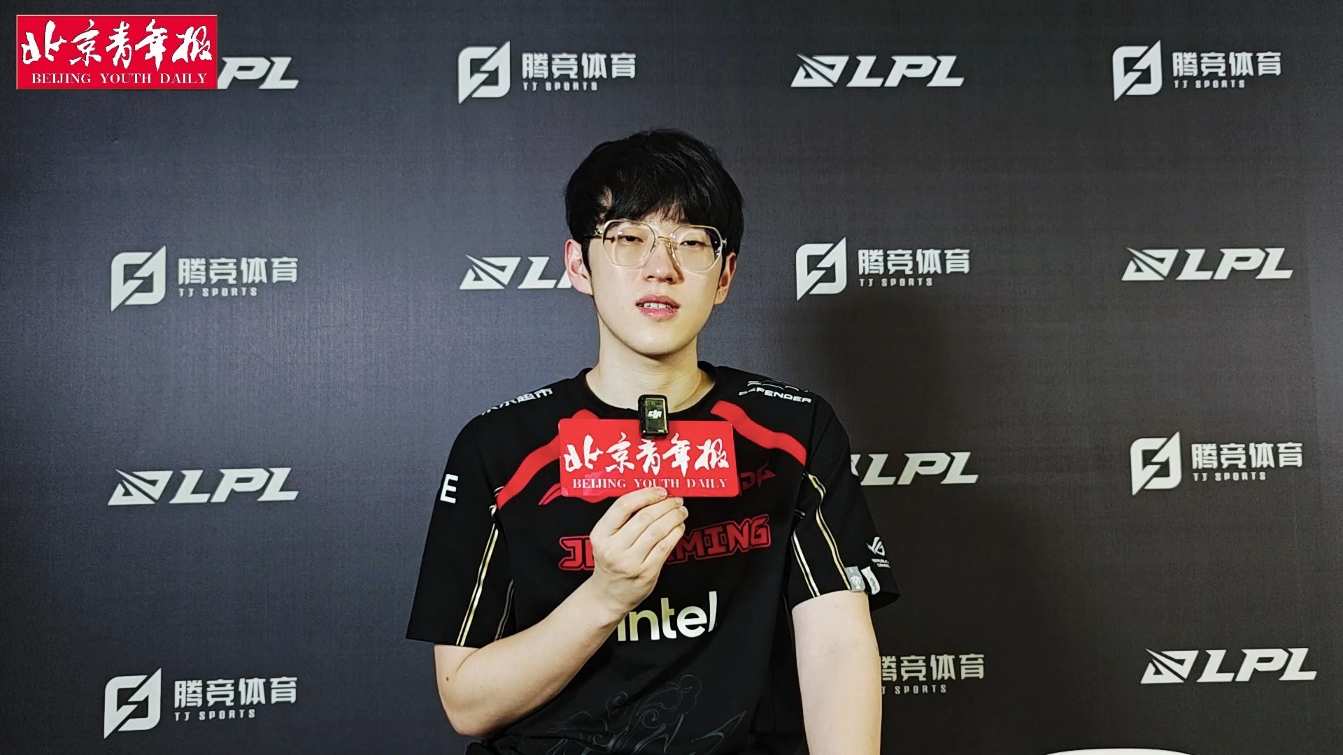 Scout迎来三赛季高光表现，曼联球迷沸腾！的简单介绍